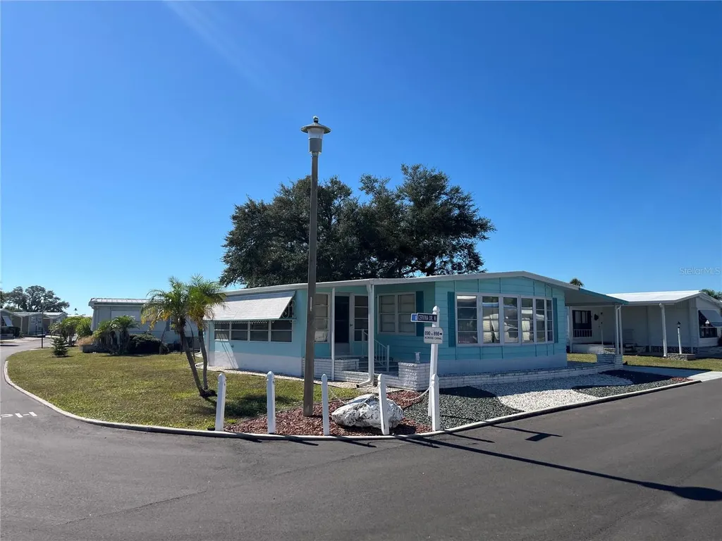 518 Cervina Drive N Venice FL 34285