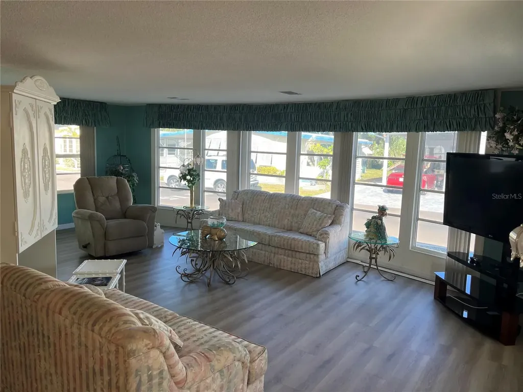 518 Cervina Drive N Venice FL 34285