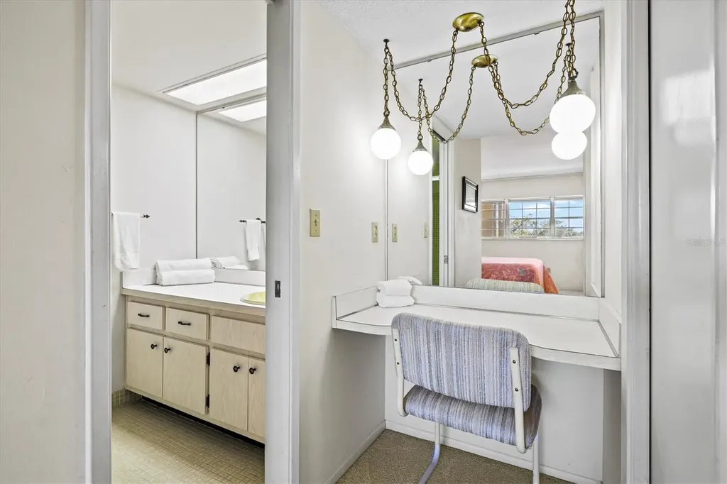 7461 W Country Club Drive N Sarasota FL 34243