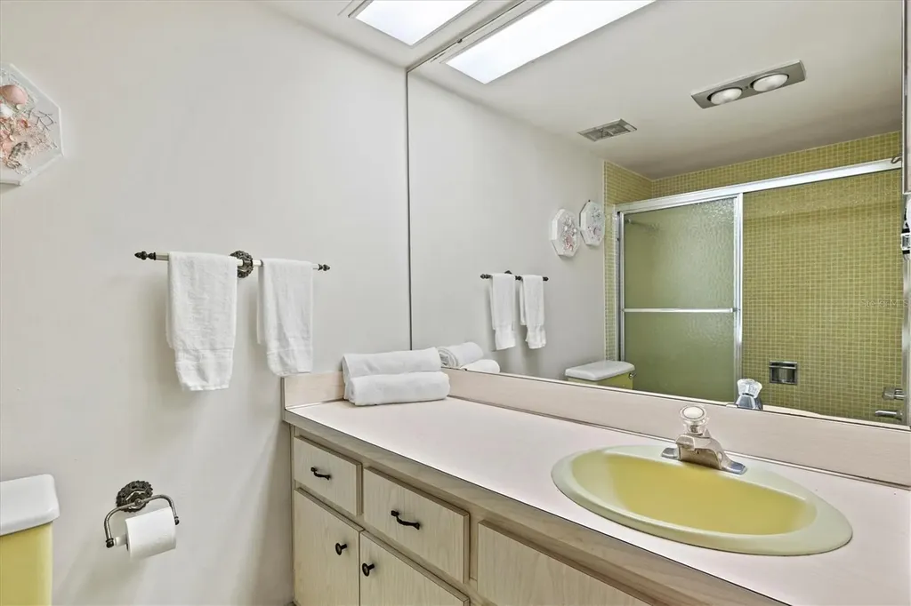 7461 W Country Club Drive N Sarasota FL 34243
