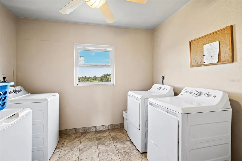 7461 W Country Club Drive N Sarasota FL 34243