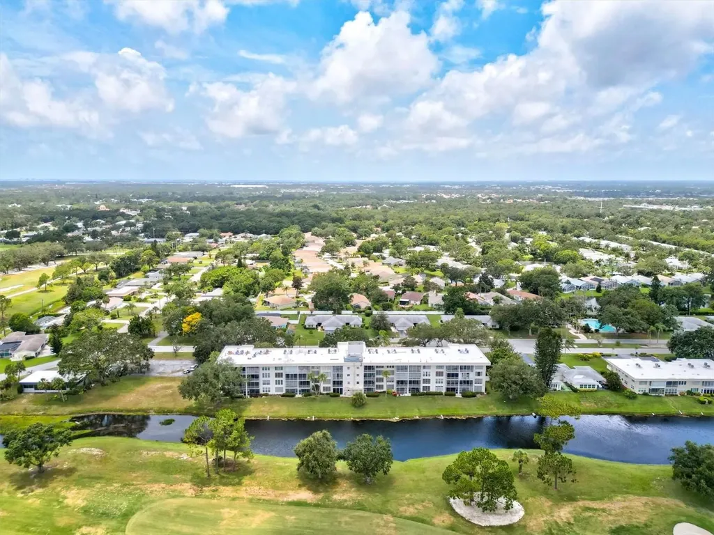 7461 W Country Club Drive N Sarasota FL 34243