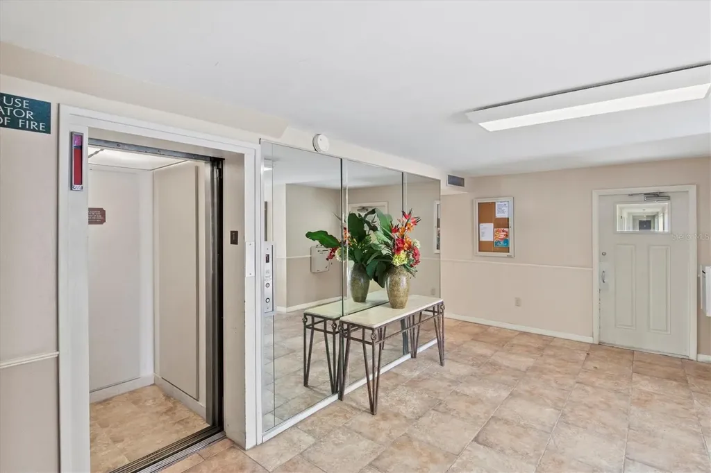 7461 W Country Club Drive N Sarasota FL 34243