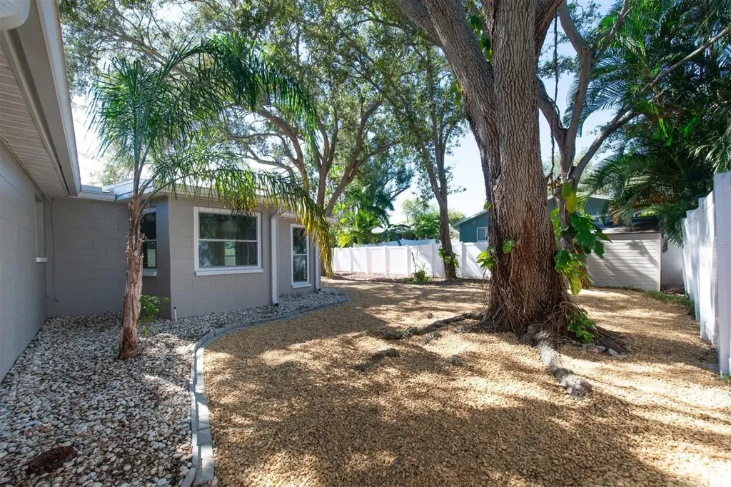 5630 Denver Street NE St Petersburg FL 33703