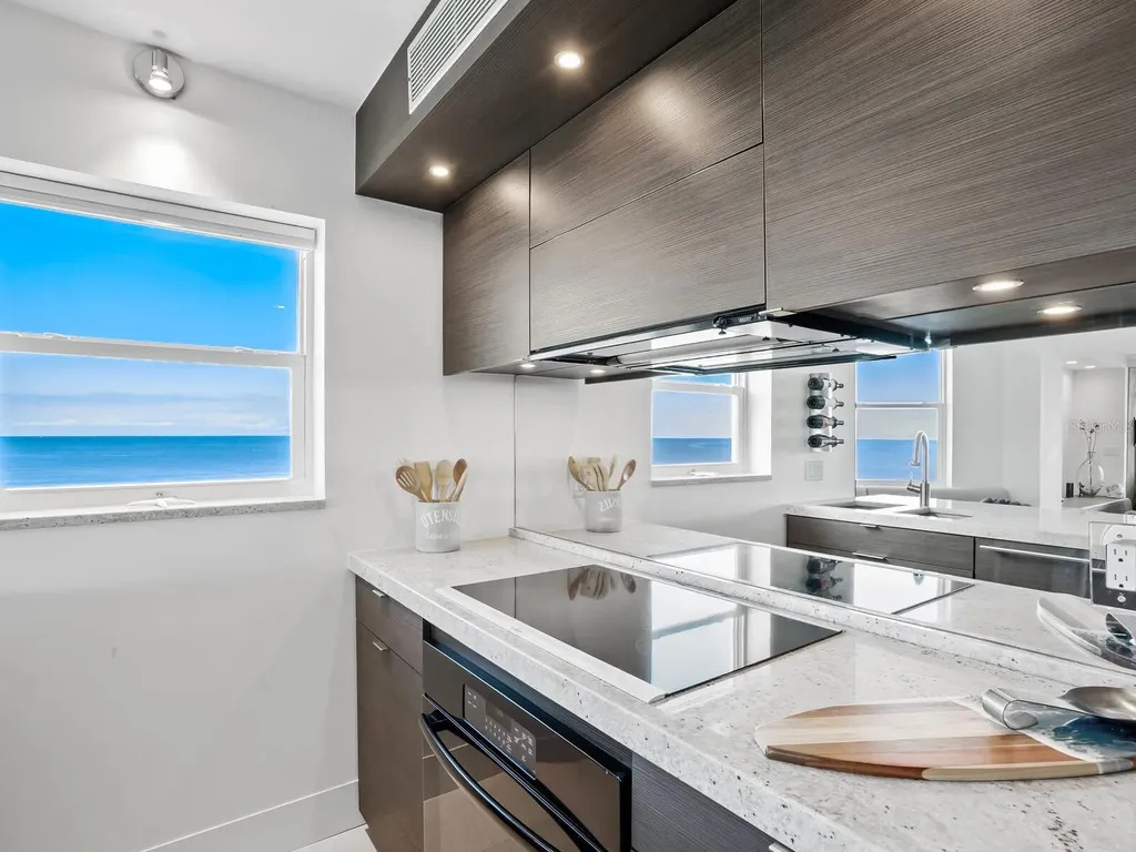 1770 Benjamin Franklin Drive Sarasota FL 34236