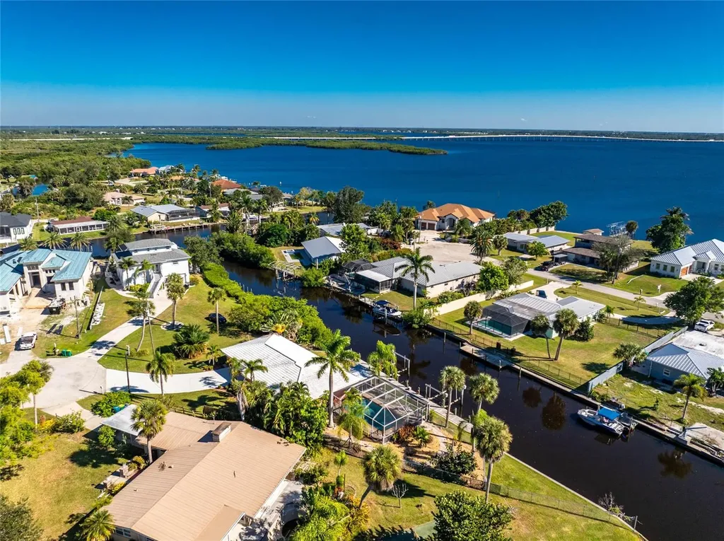 180 Purdy Drive Punta Gorda FL 33980
