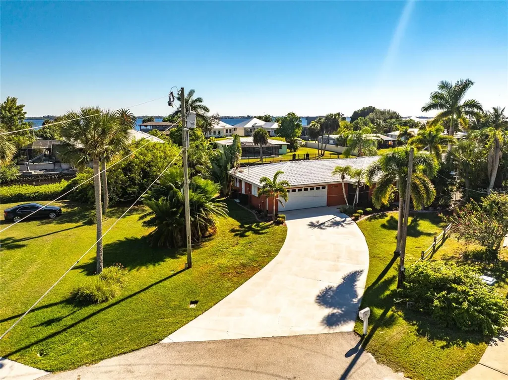 180 Purdy Drive Punta Gorda FL 33980