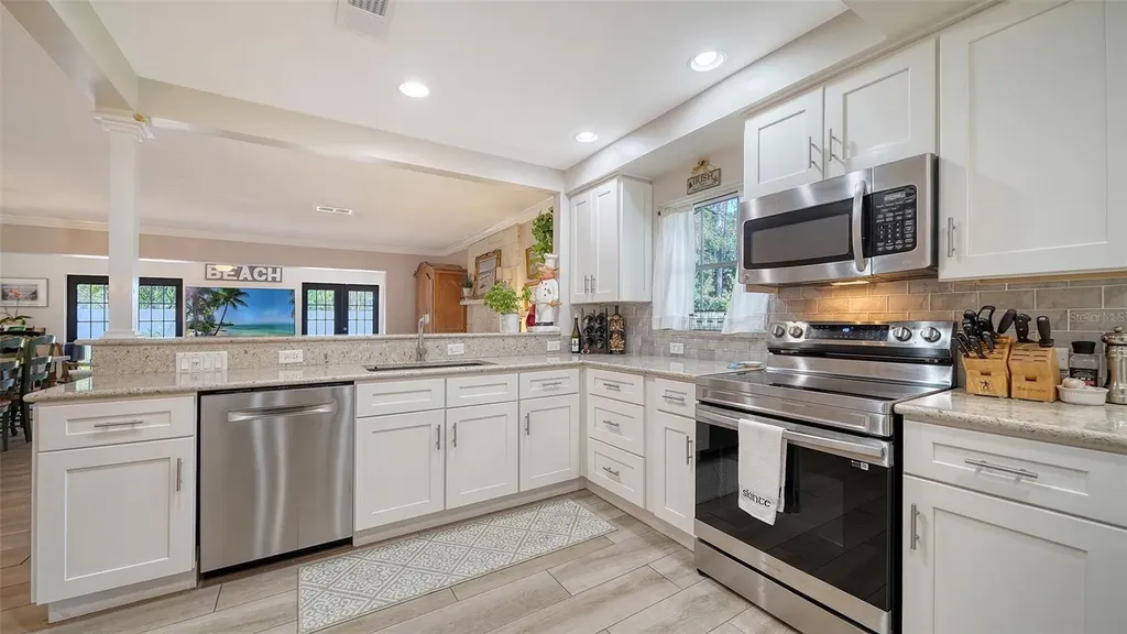 3530 Flores Avenue Sarasota FL 34239