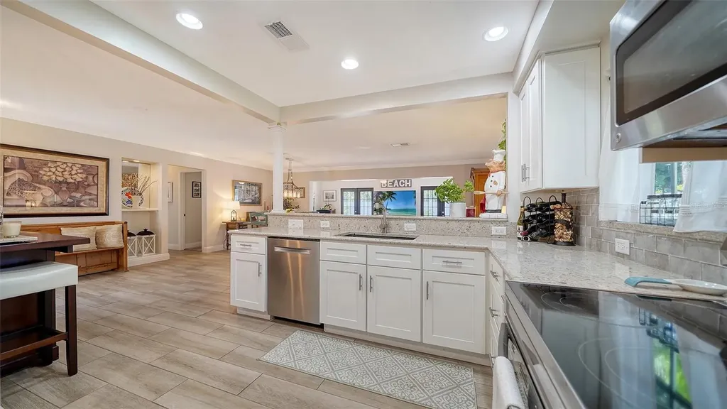 3530 Flores Avenue Sarasota FL 34239