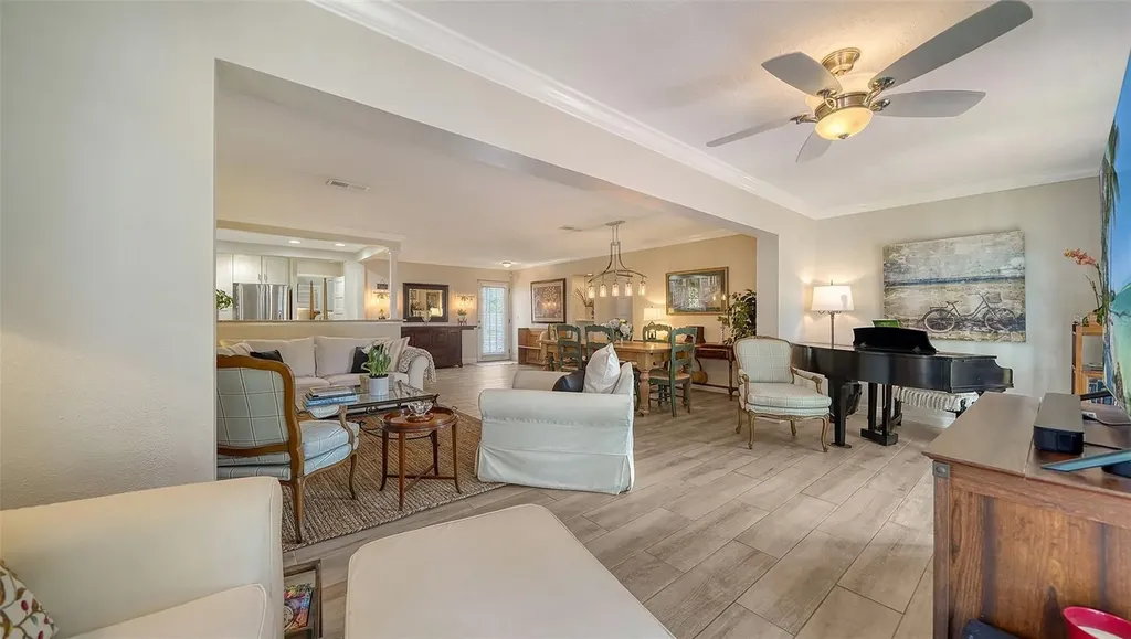 3530 Flores Avenue Sarasota FL 34239