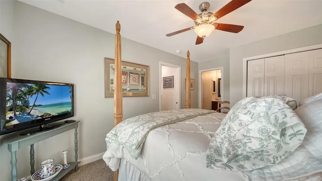 3530 Flores Avenue Sarasota FL 34239