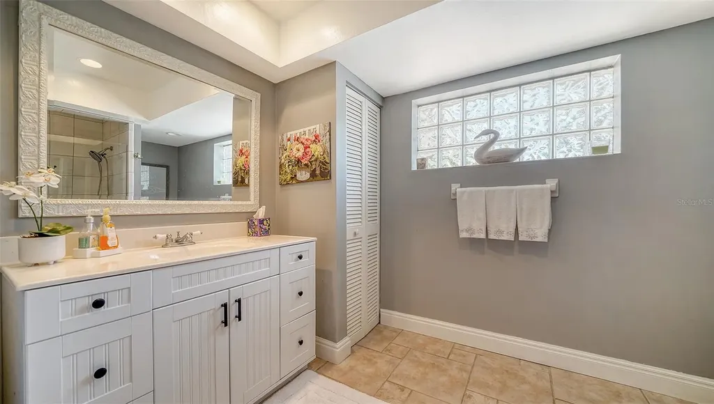 3530 Flores Avenue Sarasota FL 34239