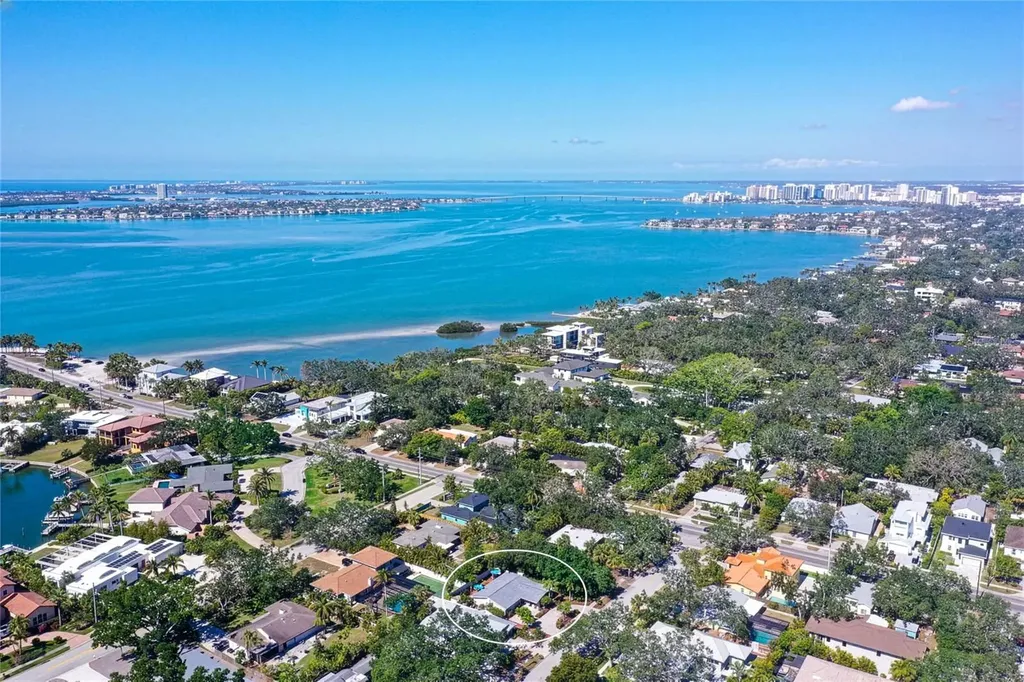3530 Flores Avenue Sarasota FL 34239