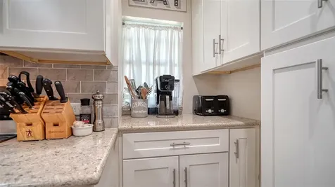 3530 Flores Avenue Sarasota FL 34239
