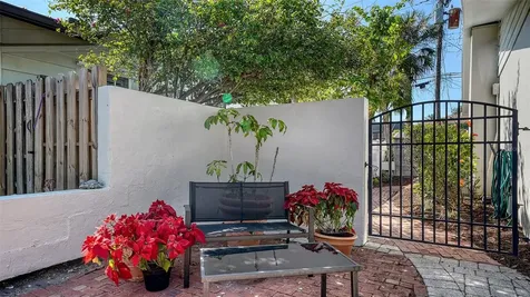 3530 Flores Avenue Sarasota FL 34239