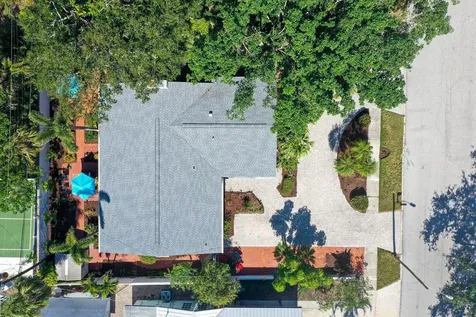 3530 Flores Avenue Sarasota FL 34239
