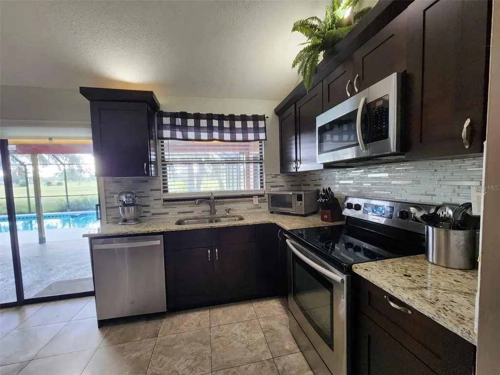 34386 Whispering Oaks Boulevard Dade City FL 33523