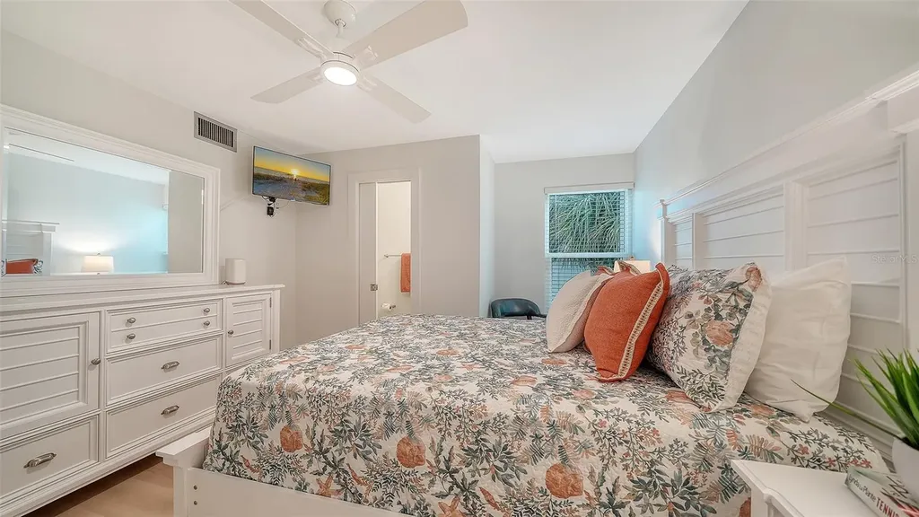 5950 Midnight Pass Road Sarasota FL 34242