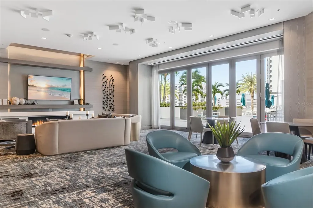 111 S Pineapple Avenue Sarasota FL 34236