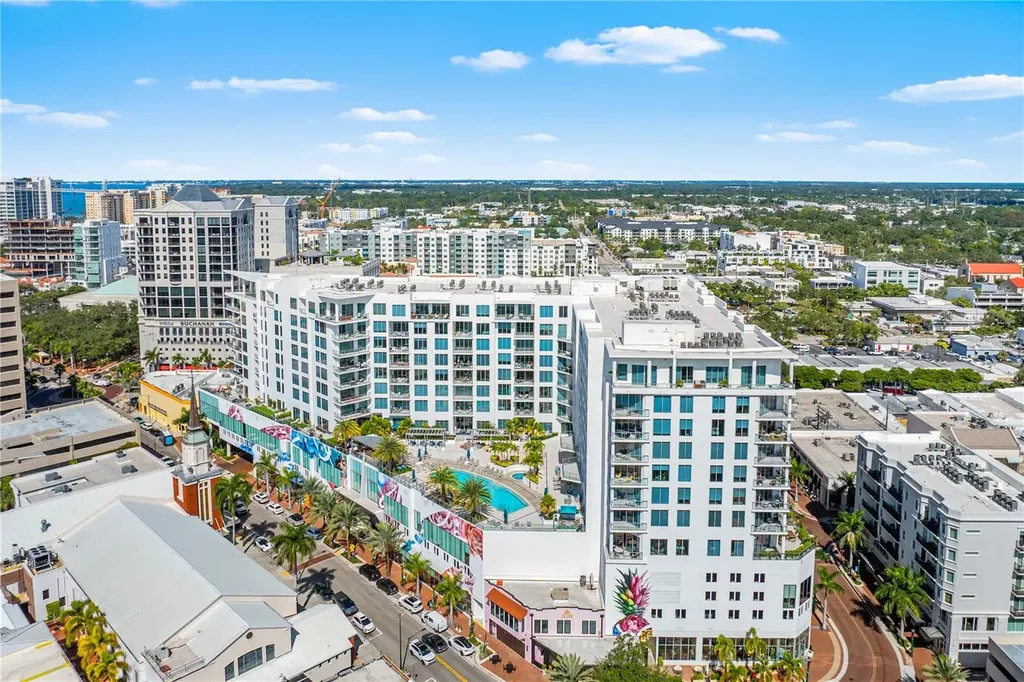 111 S Pineapple Avenue Sarasota FL 34236