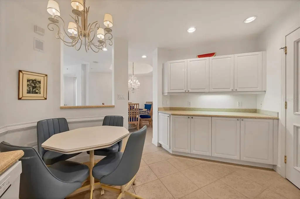 340 S Palm Avenue Sarasota FL 34236