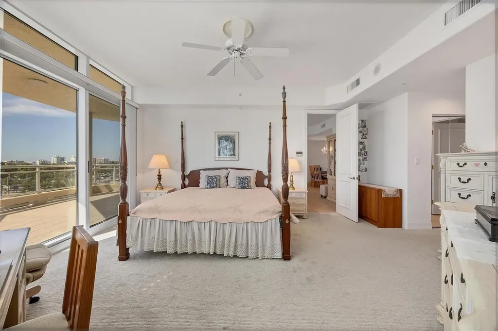 340 S Palm Avenue Sarasota FL 34236