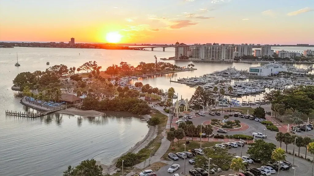 340 S Palm Avenue Sarasota FL 34236