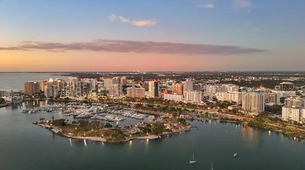 340 S Palm Avenue Sarasota FL 34236