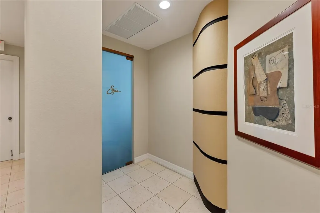 340 S Palm Avenue Sarasota FL 34236