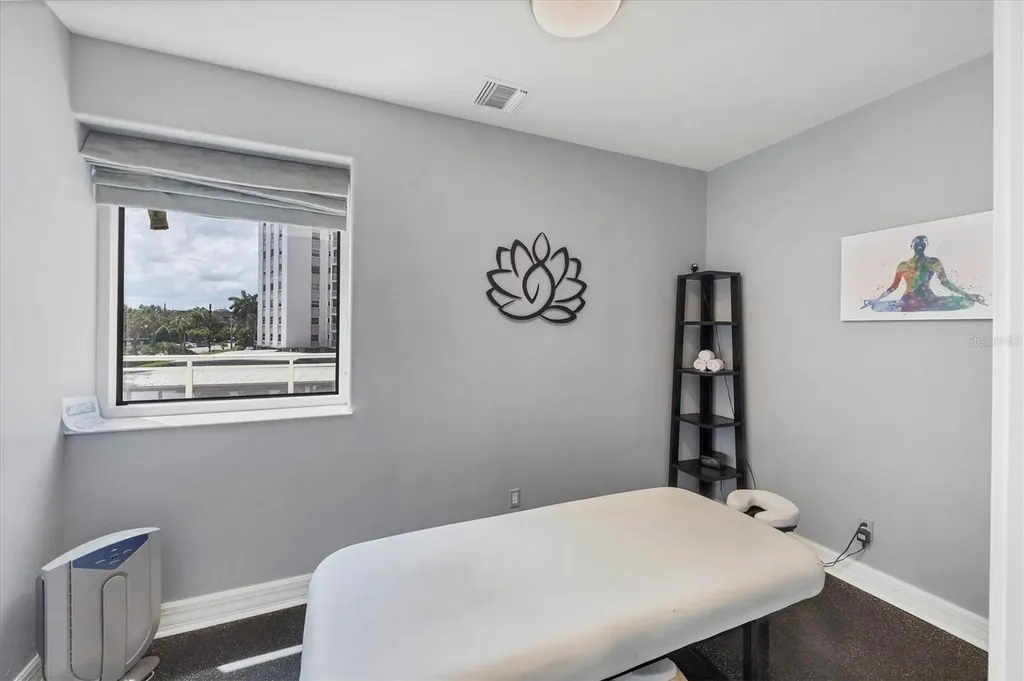 340 S Palm Avenue Sarasota FL 34236