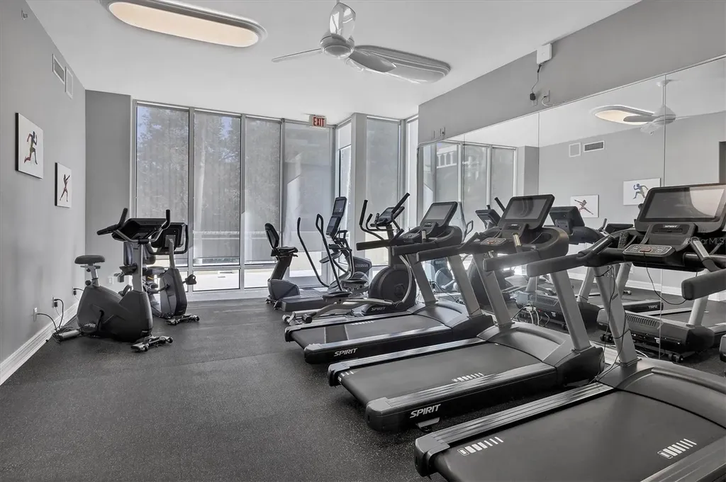 340 S Palm Avenue Sarasota FL 34236