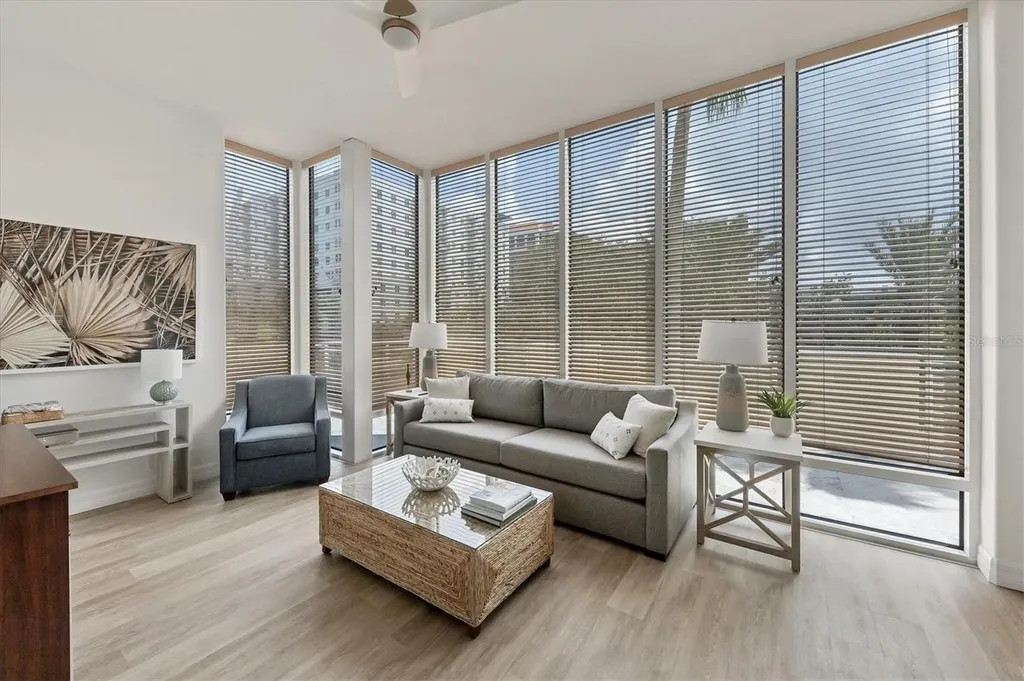 340 S Palm Avenue Sarasota FL 34236