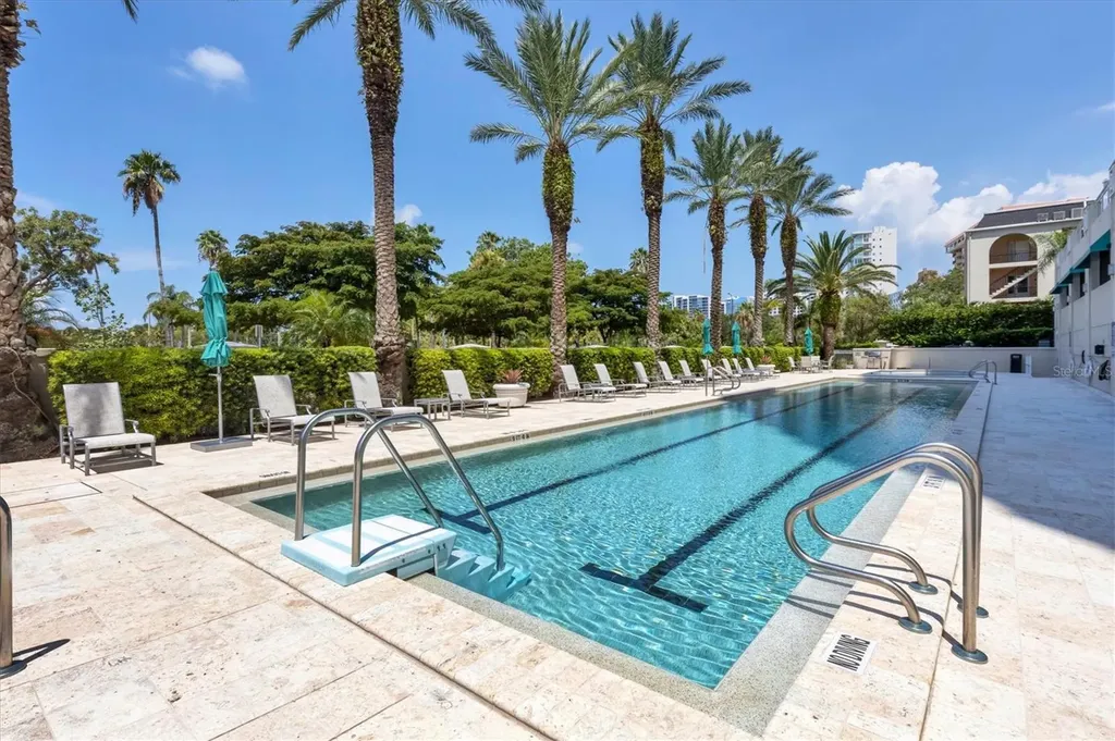 340 S Palm Avenue Sarasota FL 34236