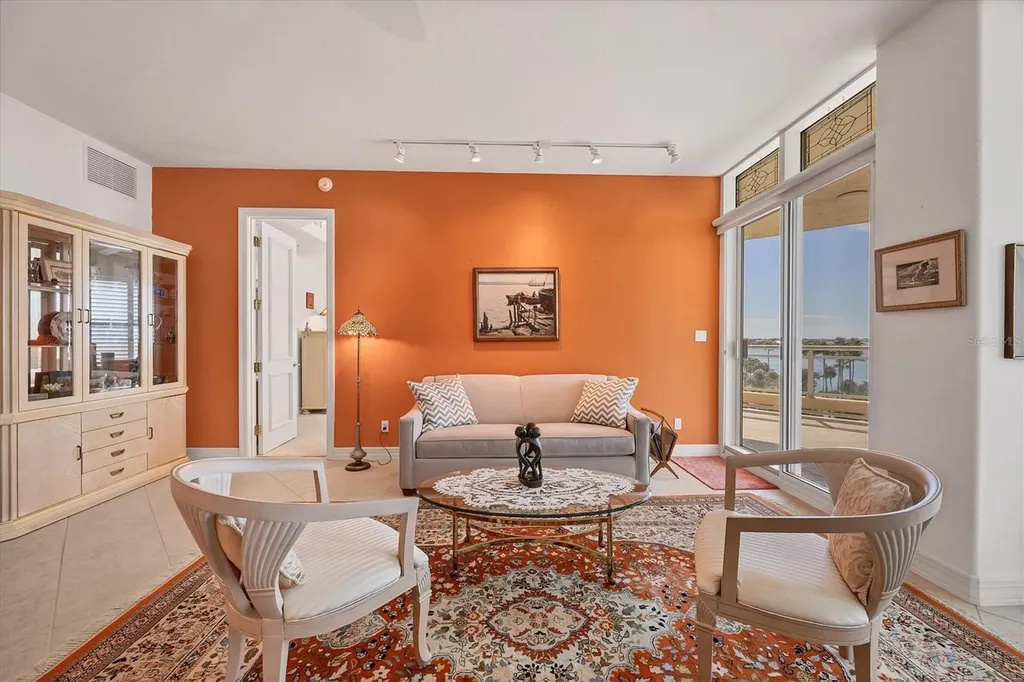 340 S Palm Avenue Sarasota FL 34236