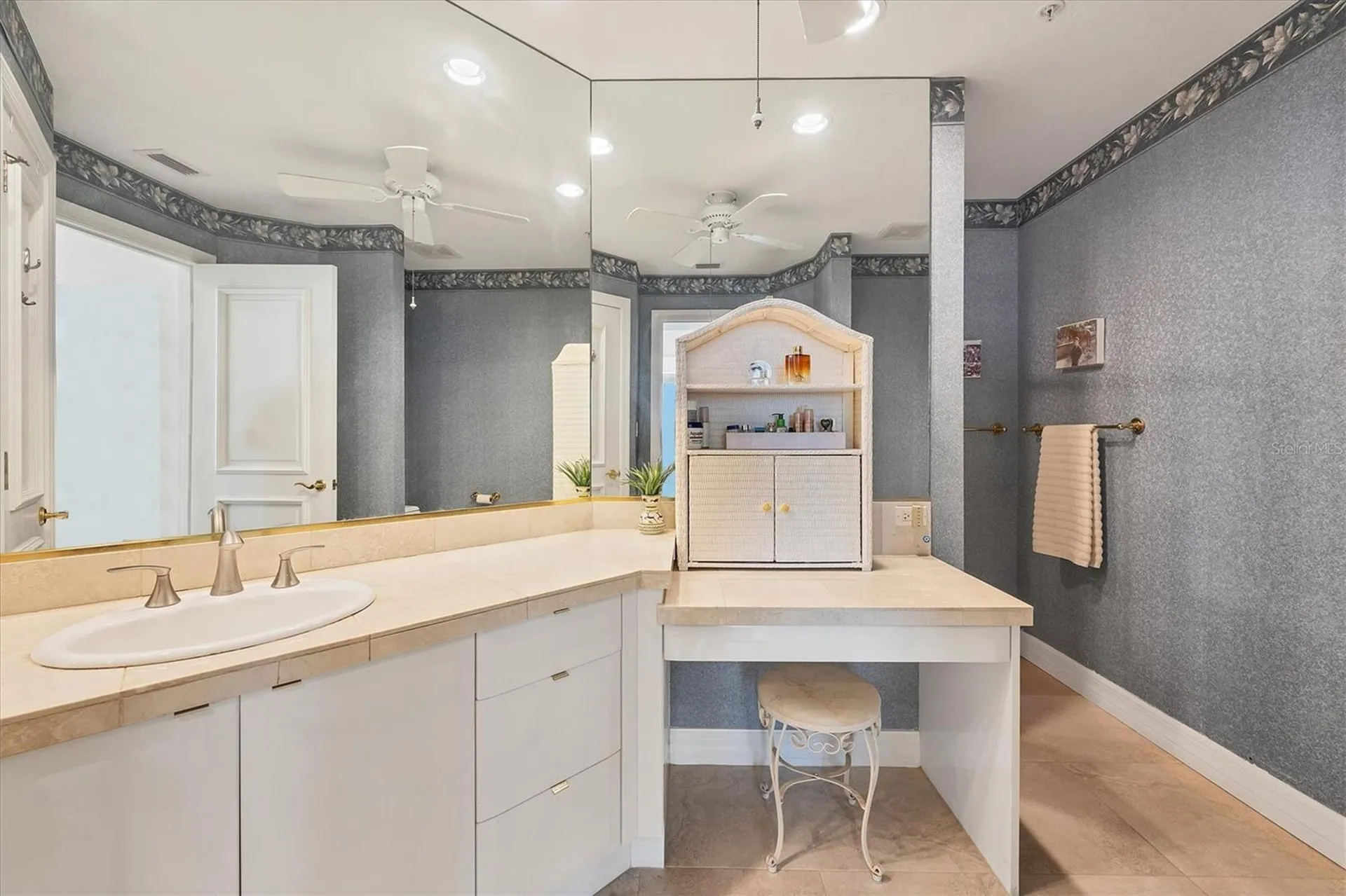 340 S Palm Avenue Sarasota FL 34236