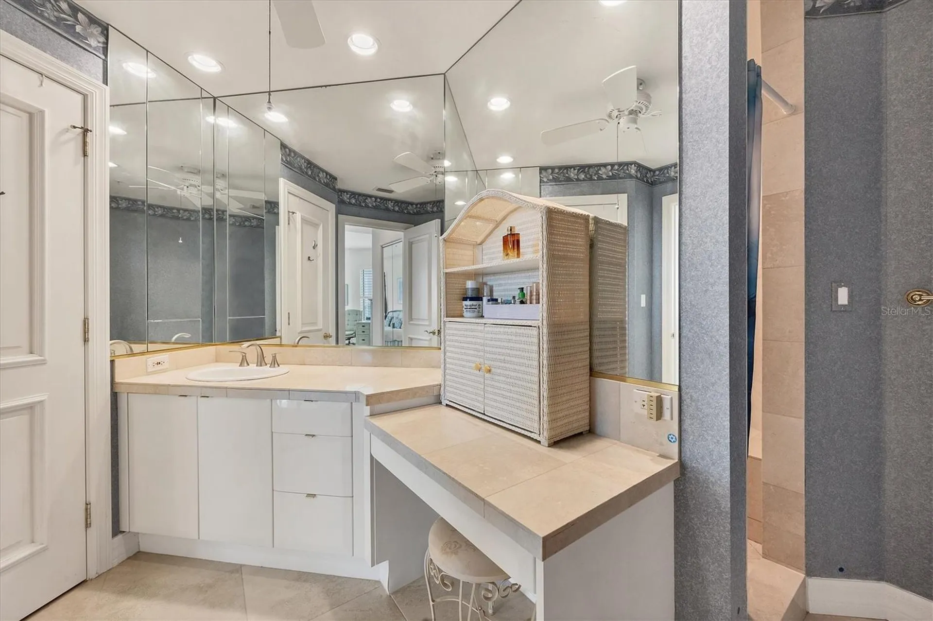 340 S Palm Avenue Sarasota FL 34236