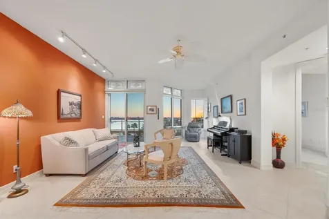 340 S Palm Avenue Sarasota FL 34236