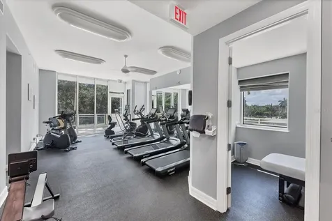 340 S Palm Avenue Sarasota FL 34236