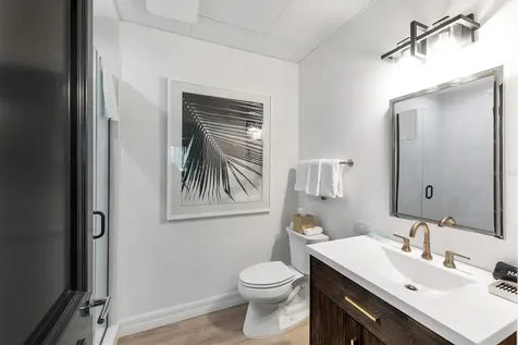 340 S Palm Avenue Sarasota FL 34236