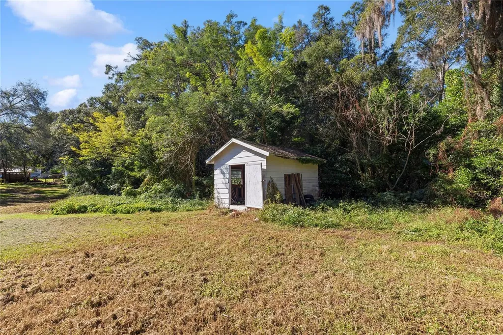 15217 Myrtle Street Dade City FL 33523