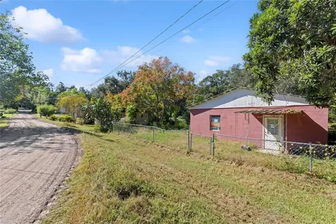 15217 Myrtle Street Dade City FL 33523
