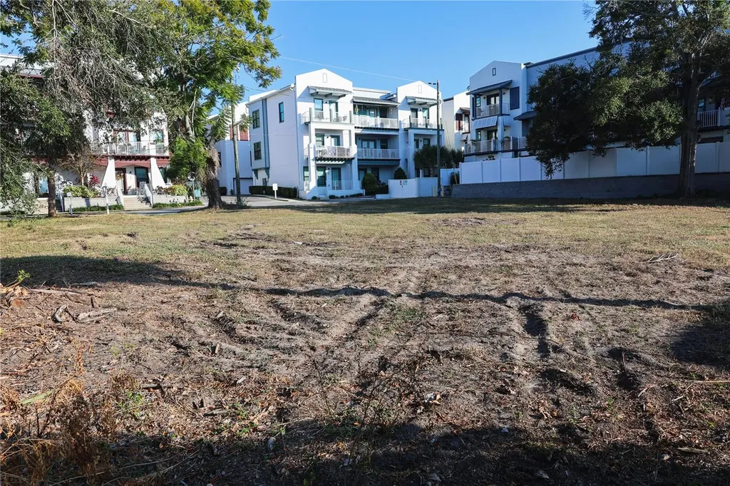 952/958 Howard Avenue Dunedin FL 34698