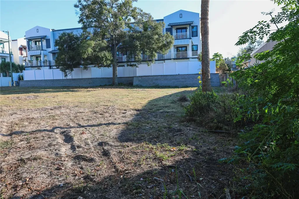 952/958 Howard Avenue Dunedin FL 34698