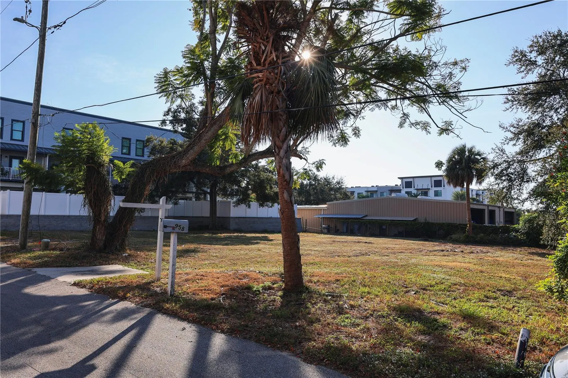 952/958 Howard Avenue Dunedin FL 34698