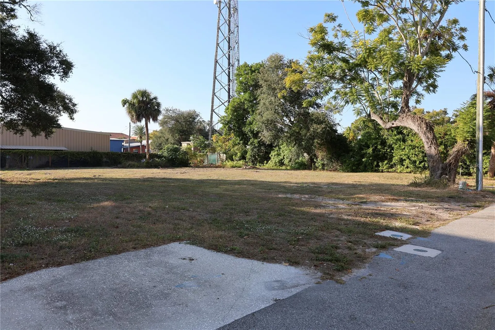 952/958 Howard Avenue Dunedin FL 34698