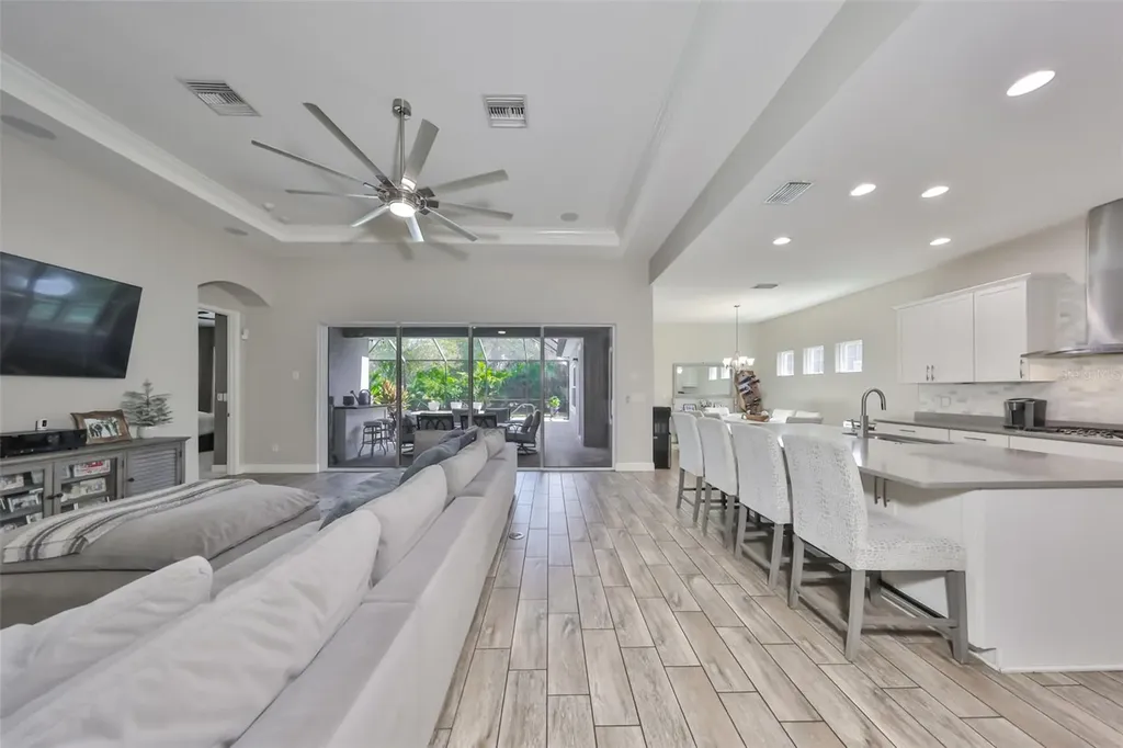 6429 Seasound Drive Apollo Beach FL 33572