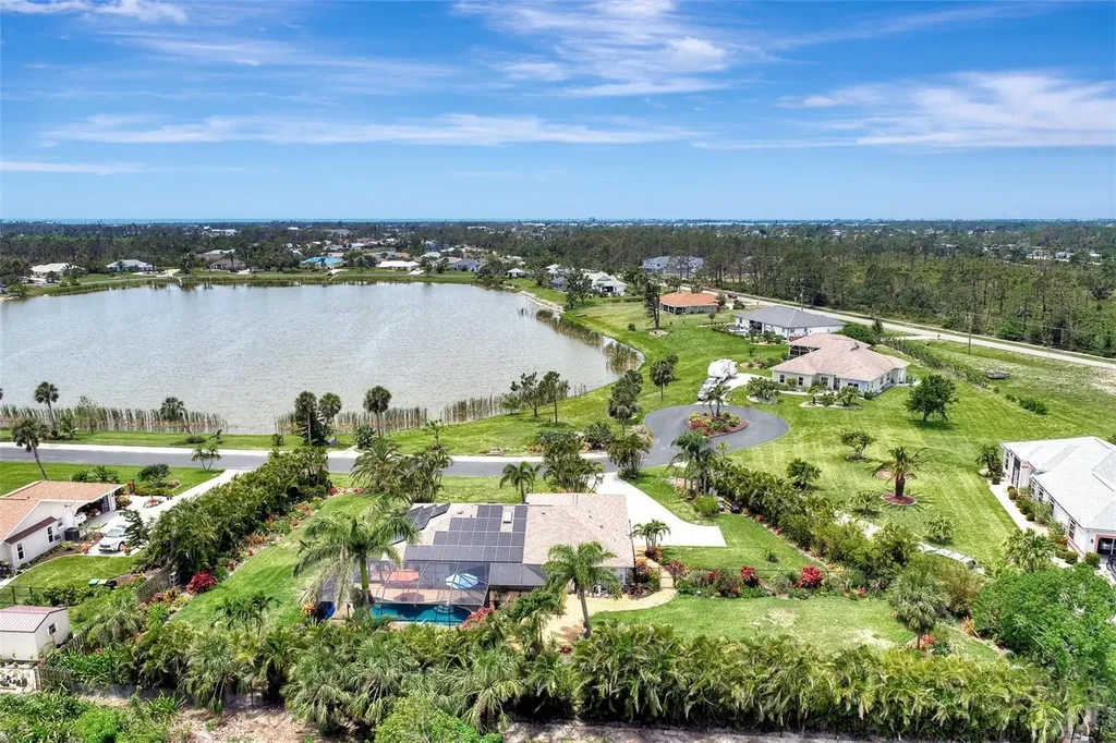 8170 Casa De Meadows Drive Englewood FL 34224