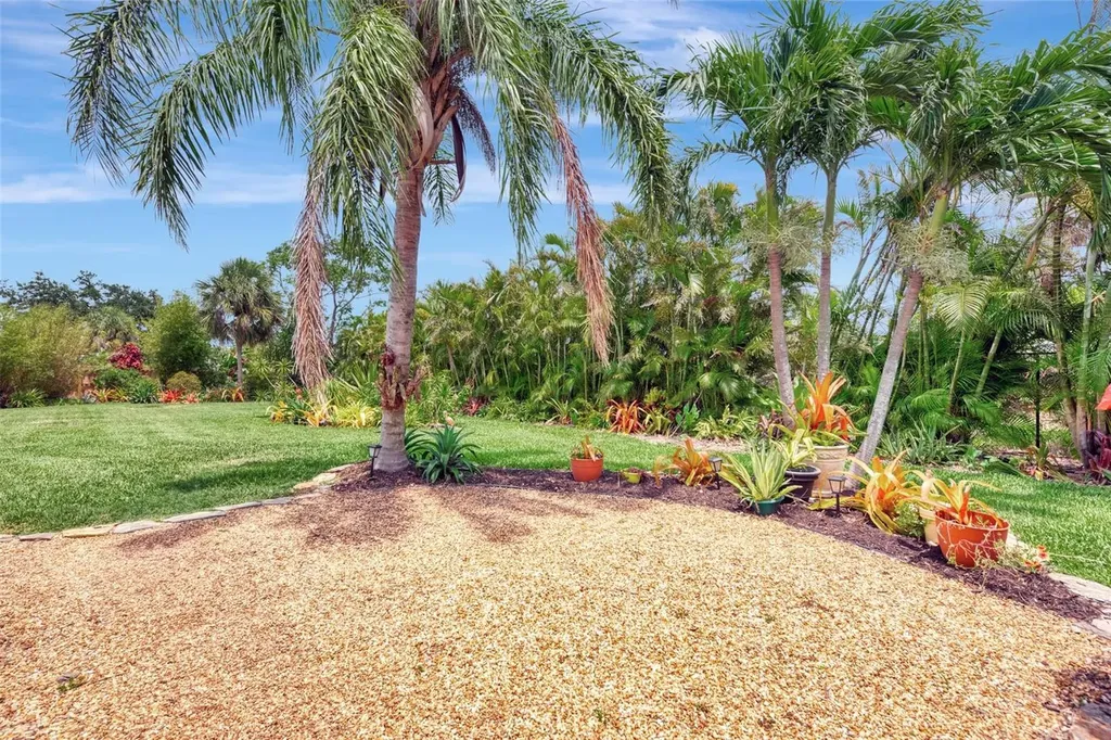 8170 Casa De Meadows Drive Englewood FL 34224