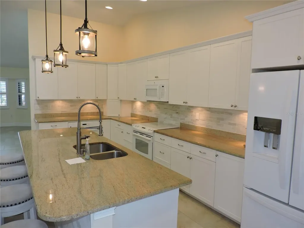 8170 Casa De Meadows Drive Englewood FL 34224