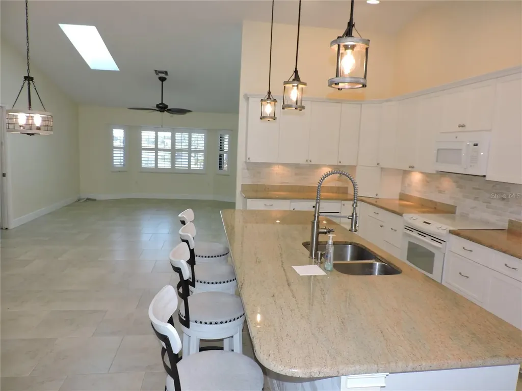 8170 Casa De Meadows Drive Englewood FL 34224
